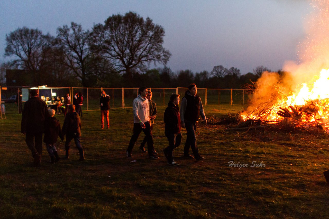 Bild 150 - Wiemersdorfer Osterfeuer